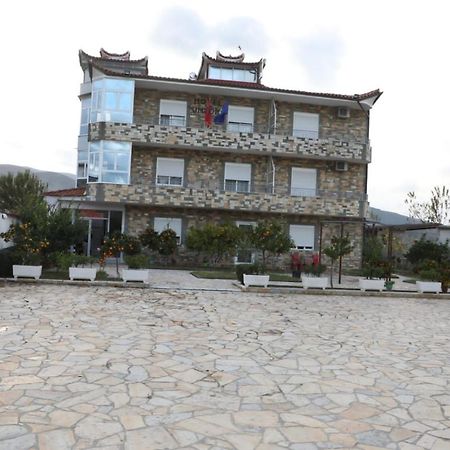 Guest House Simeone Berat Exterior photo