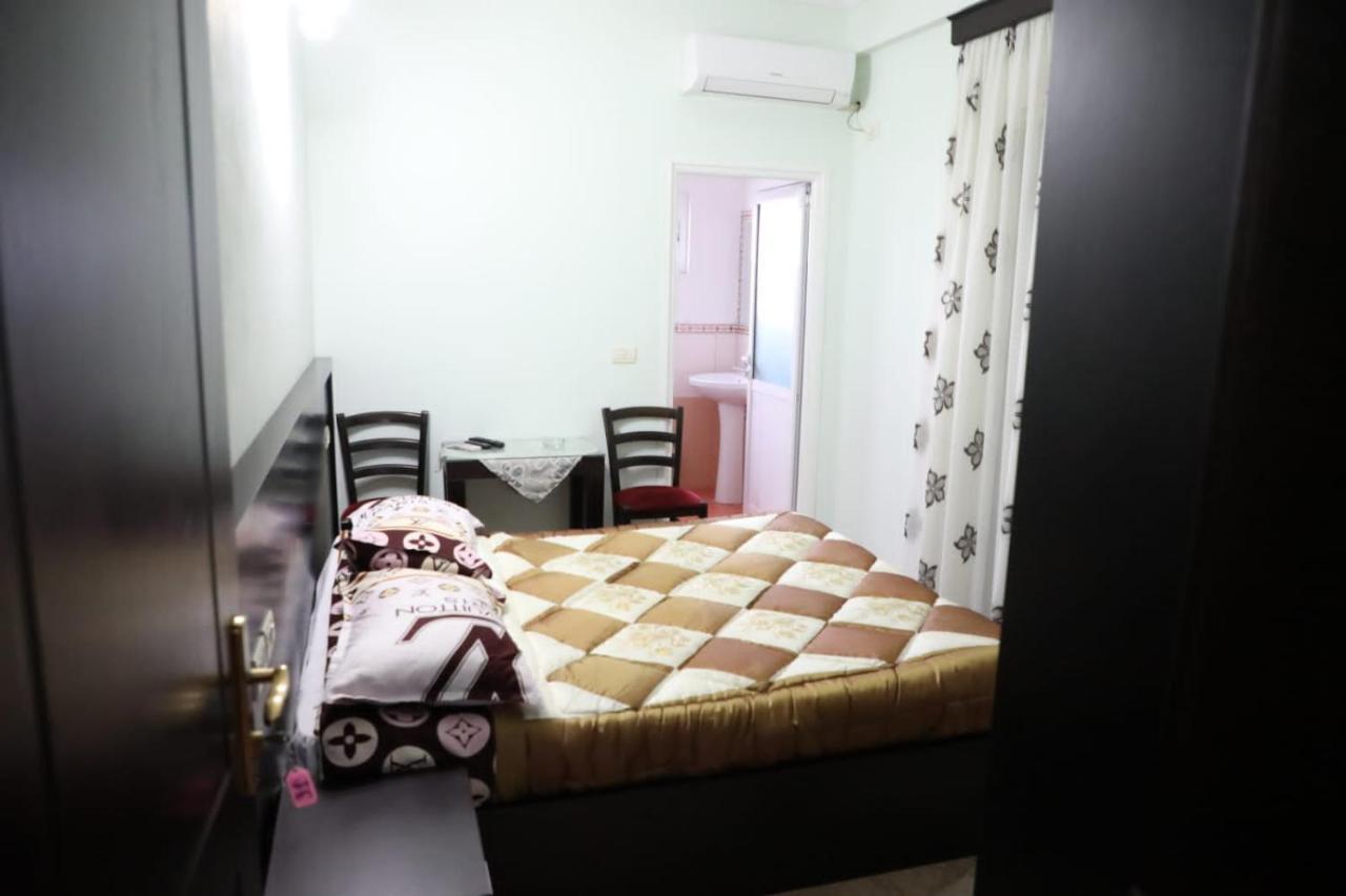 Guest House Simeone Berat Exterior photo