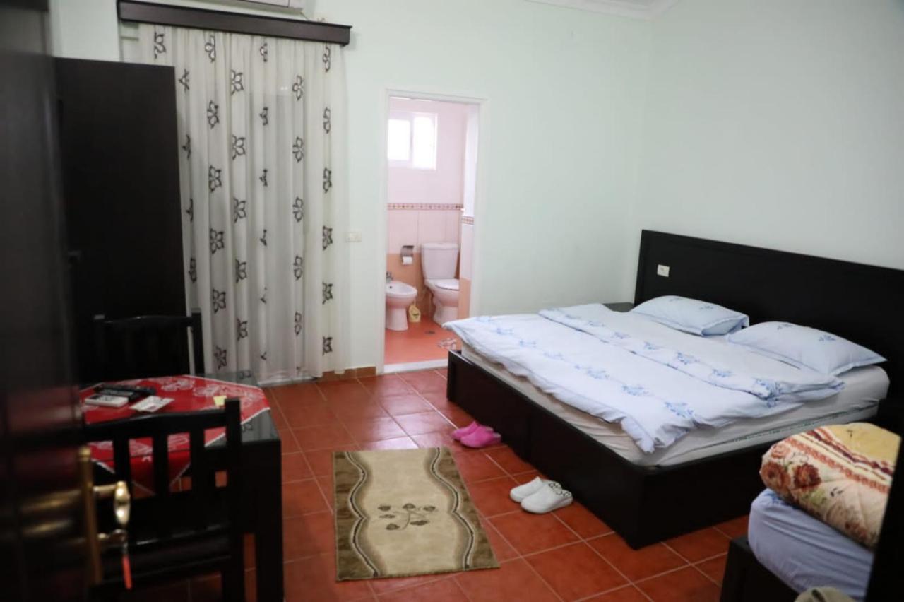 Guest House Simeone Berat Exterior photo