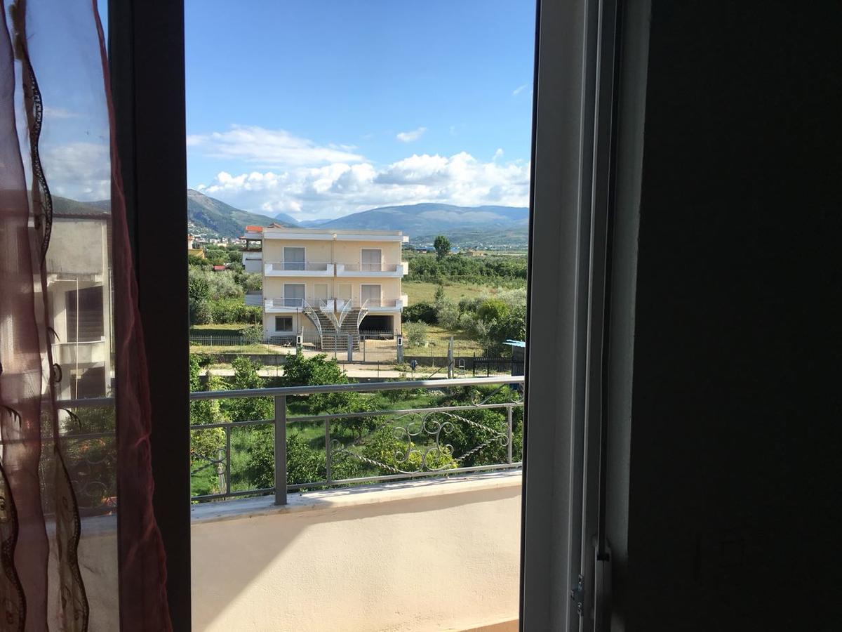 Guest House Simeone Berat Exterior photo
