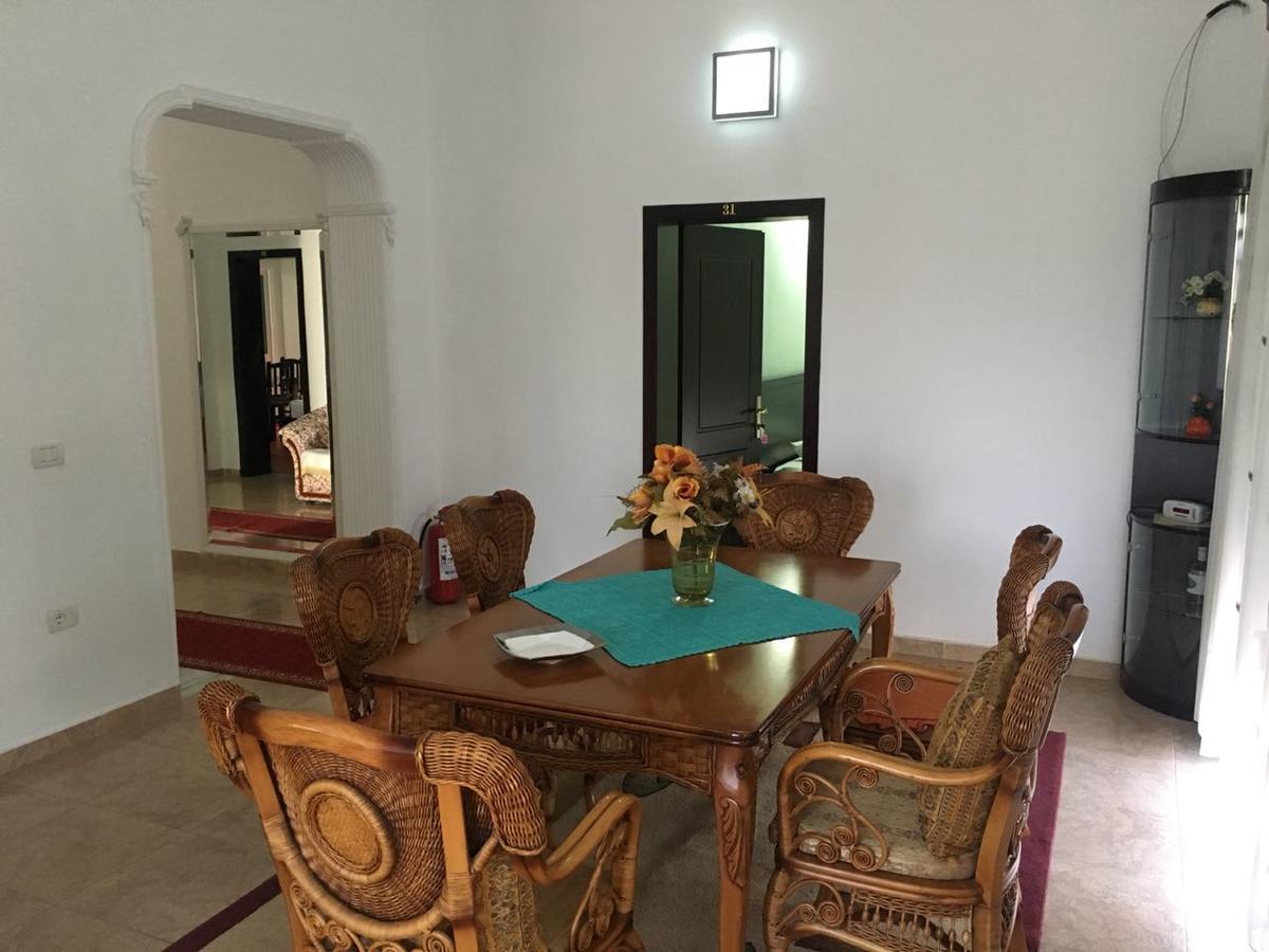 Guest House Simeone Berat Exterior photo